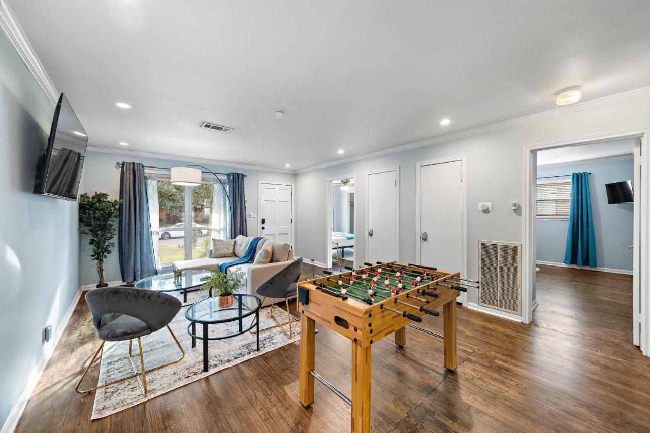 Htown Pool Nr Heights, Galleria Hottub Games Holiday home Houston