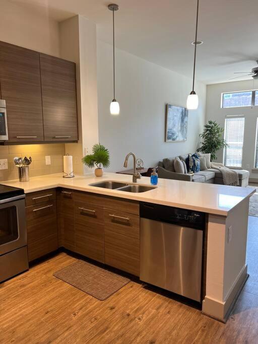 Lovely 1 Bedroom Apt Midtown Htx Apartment Houston