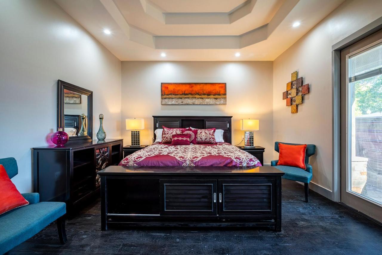 Luxurious 5br Sleeps-14 Houston