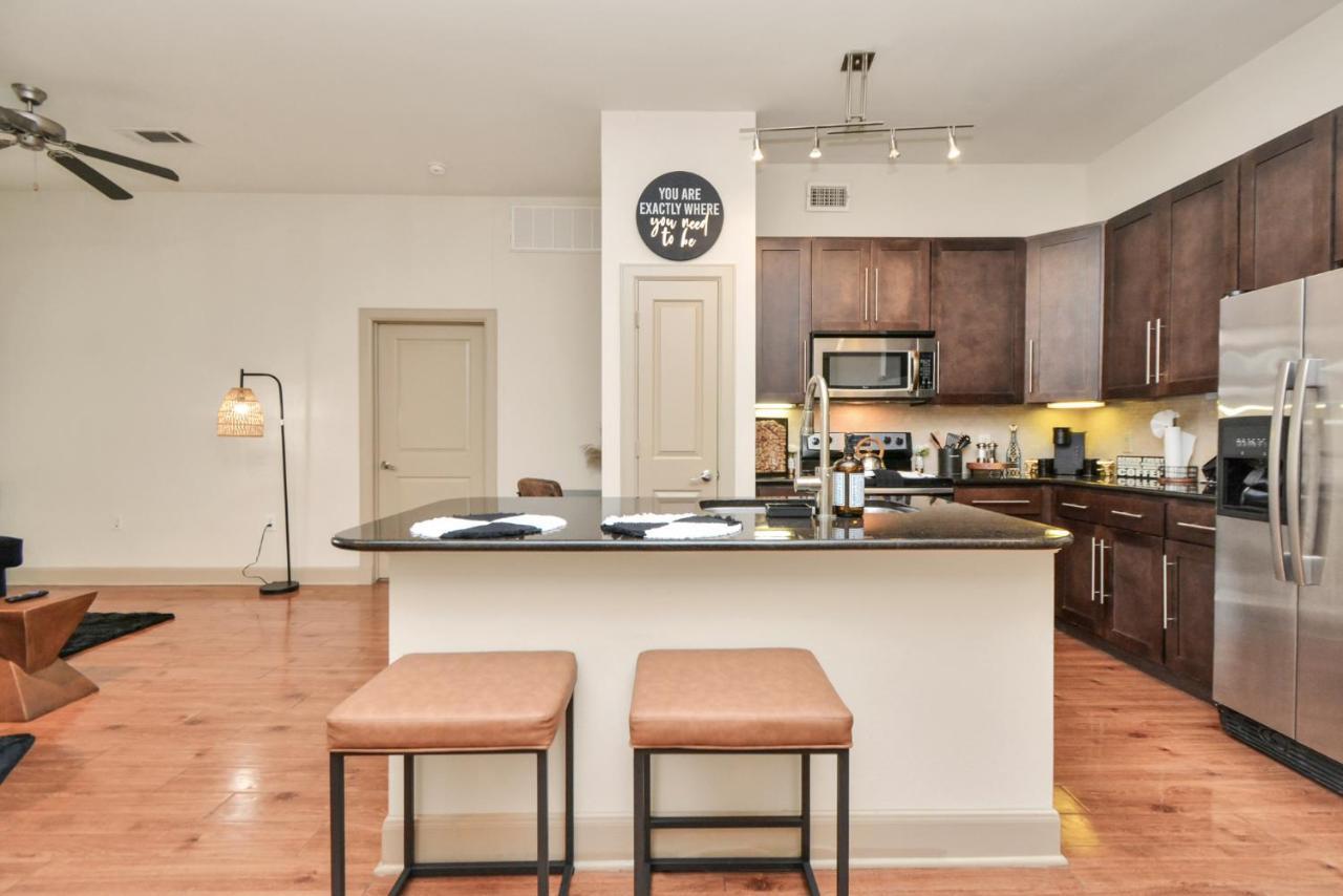 Luxury Designed Bedrooms Med Center By Nrg Stadium Apartment *