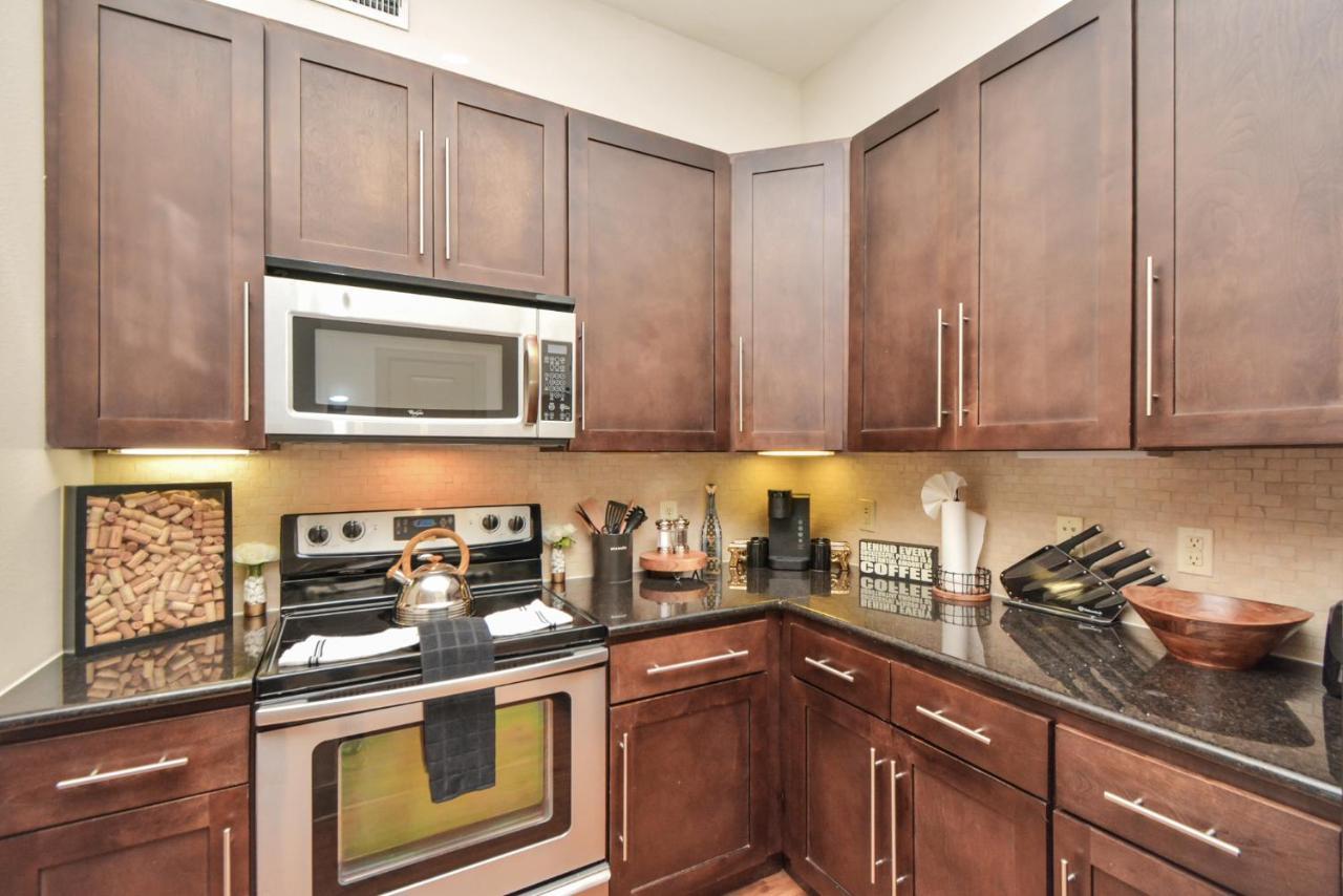 Luxury Designed Bedrooms Med Center By Nrg Stadium Apartment