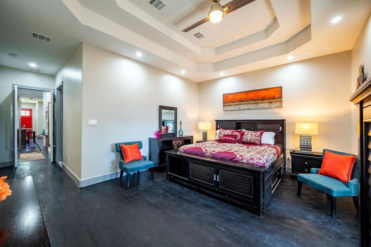 Luxurious 5br Sleeps-14 Houston