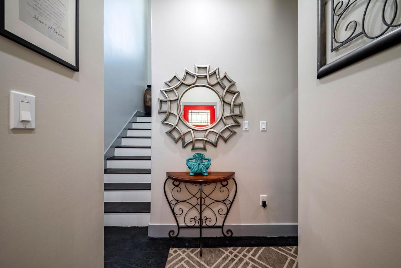 Luxurious 5br Sleeps-14 Houston