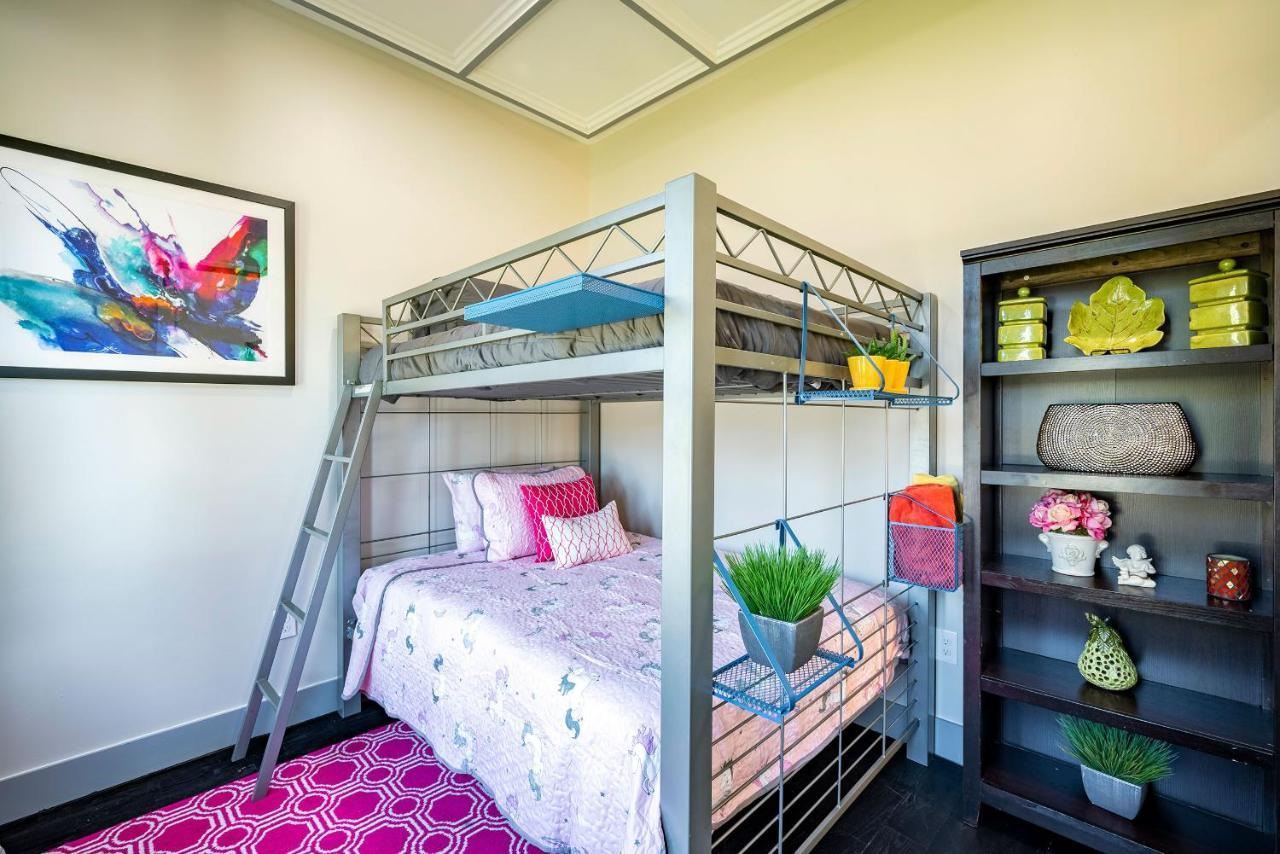 Luxurious 5br Sleeps-14 Villa