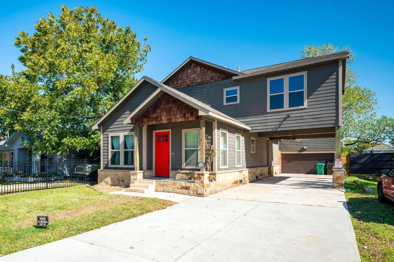 Luxurious 5br Sleeps-14 Houston