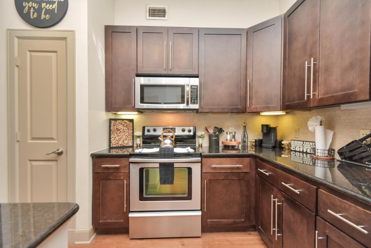 Luxury Designed Bedrooms Med Center By Nrg Stadium Apartment Houston