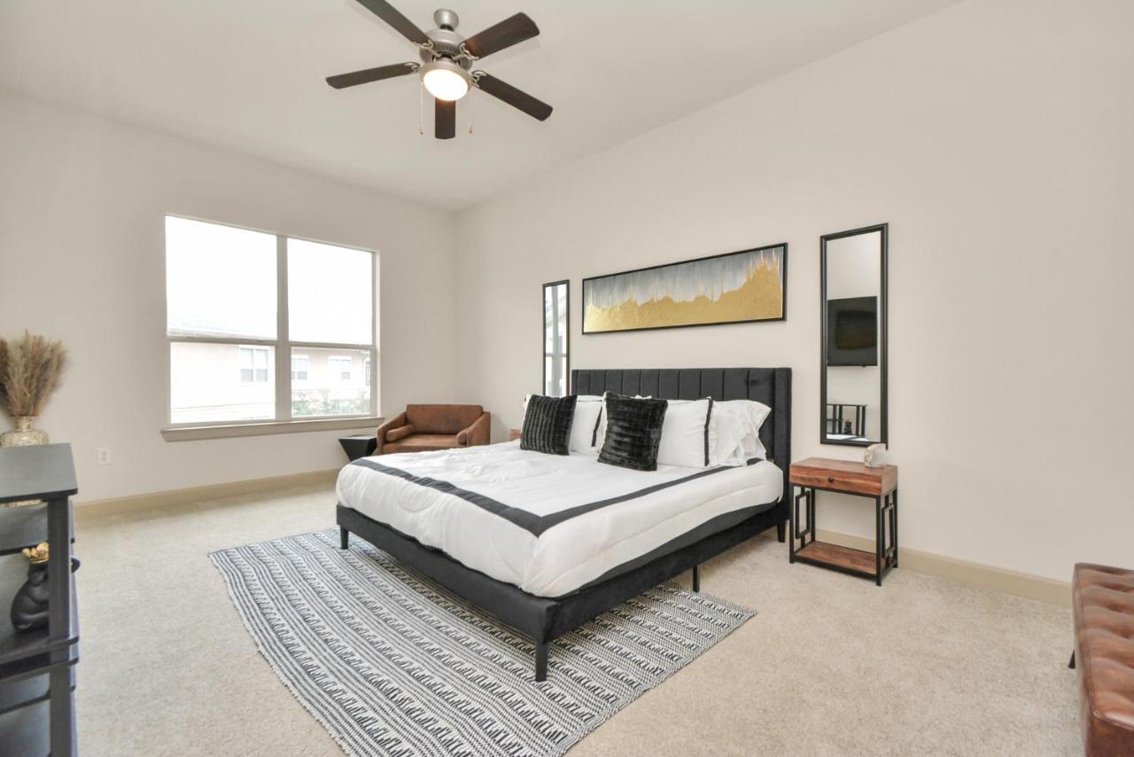 Luxury Designed Bedrooms Med Center By Nrg Stadium