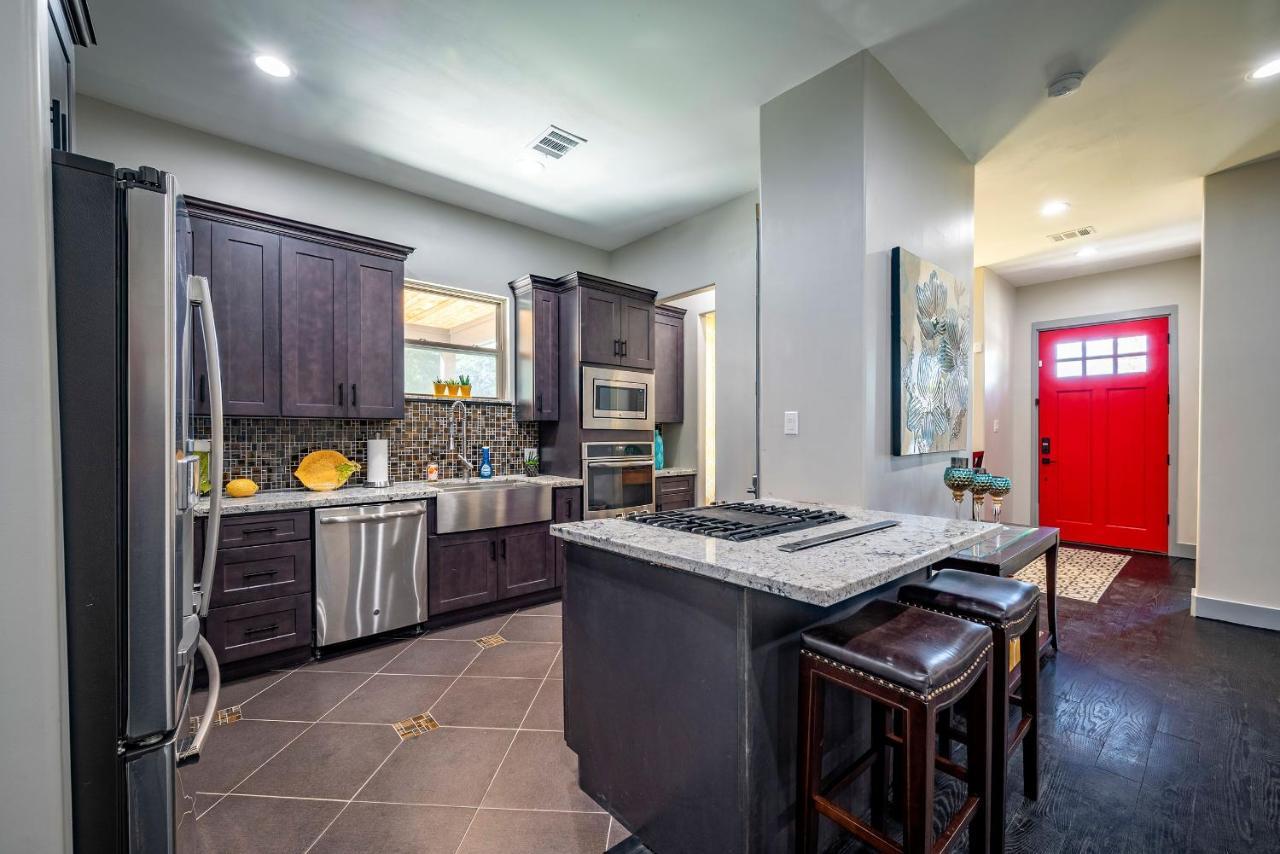 Luxurious 5br Sleeps-14 Villa