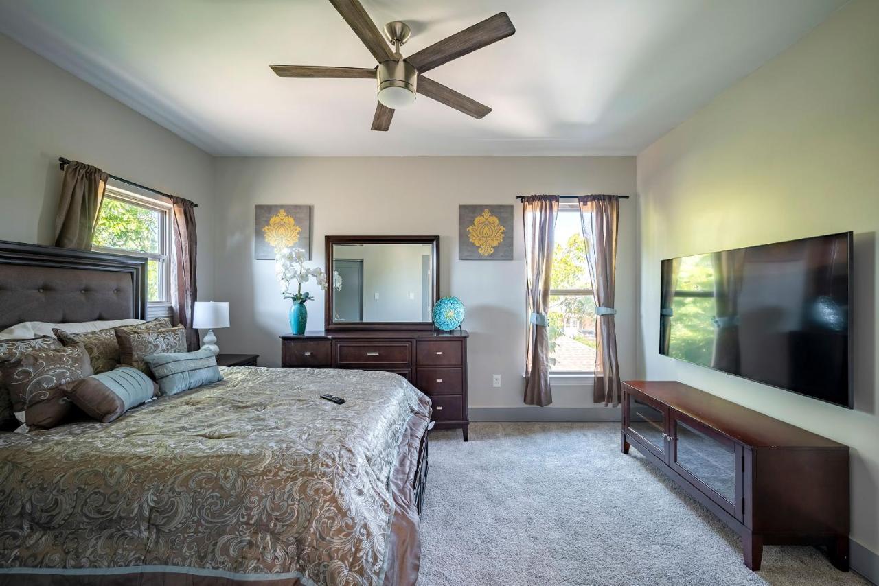 Luxurious 5br Sleeps-14 Villa Houston