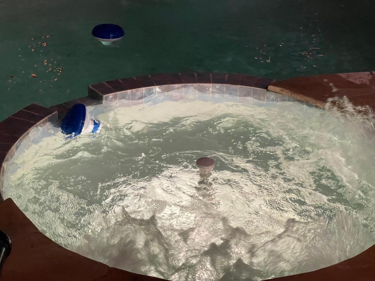 Insperit At Galleria With Heated Pool Holiday home *