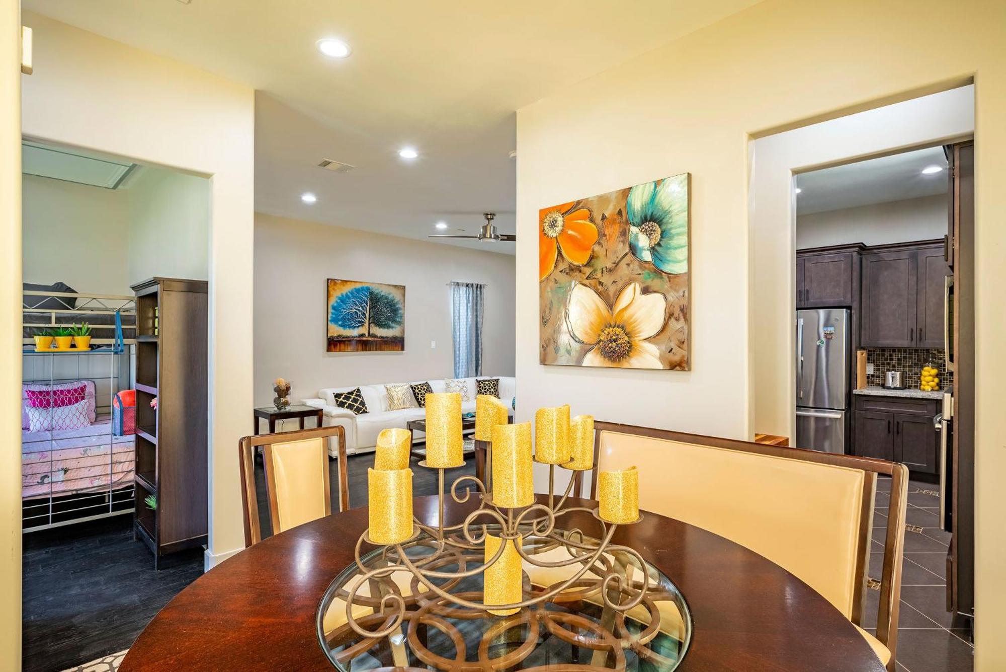 Luxurious 5br Sleeps-14 Villa