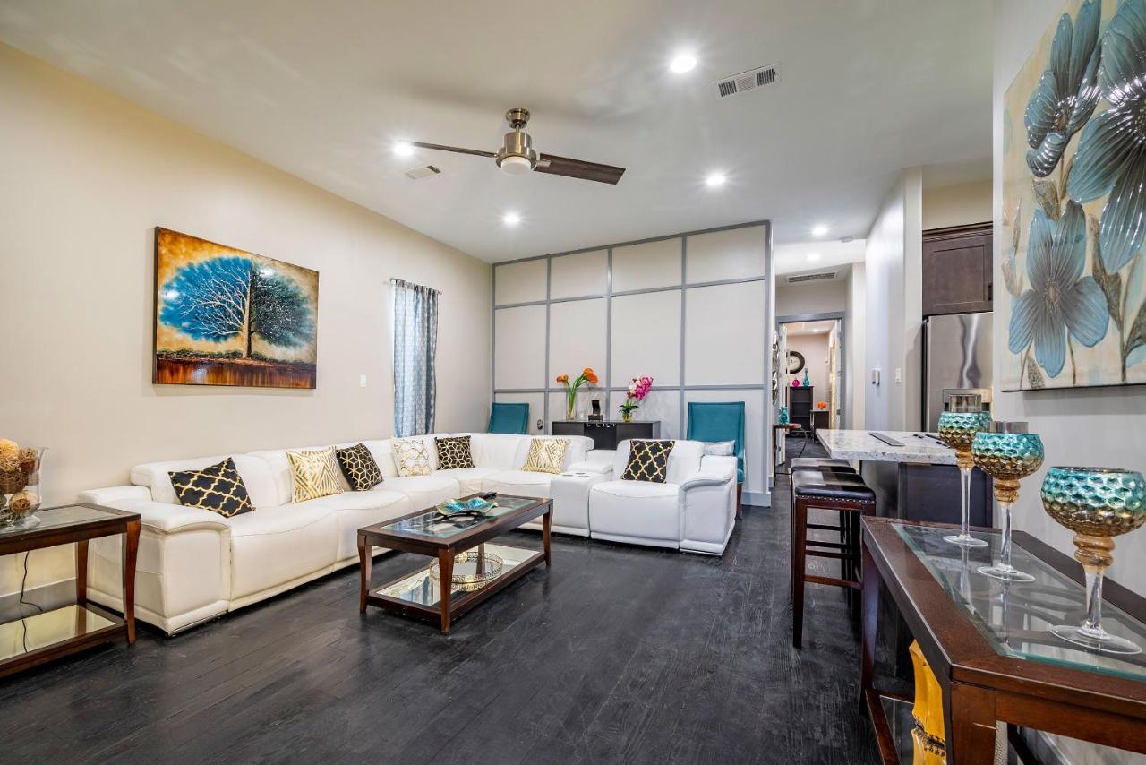 Luxurious 5br Sleeps-14 *