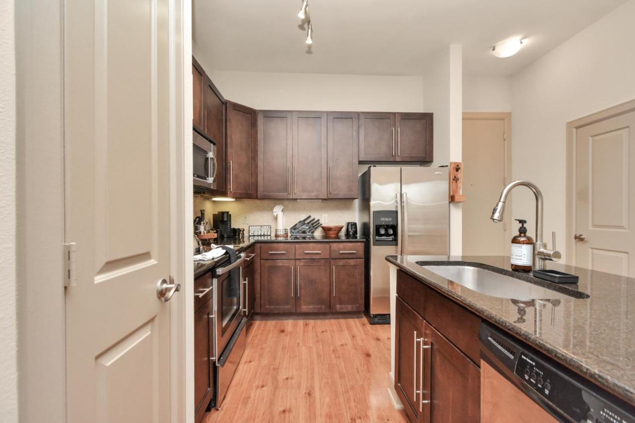 Luxury Designed Bedrooms Med Center By Nrg Stadium Apartment