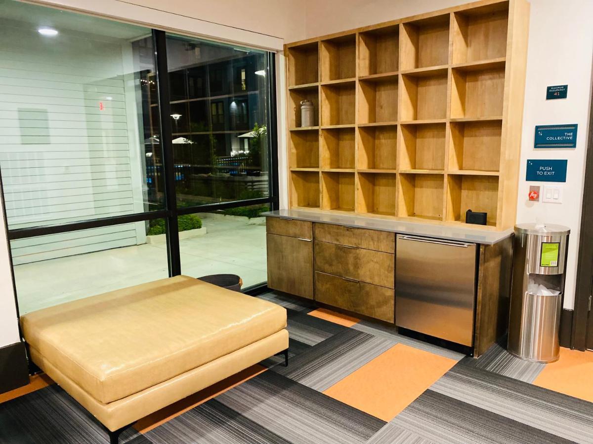 Lux 1-bedroom W/highrise Pool And View In Downtown