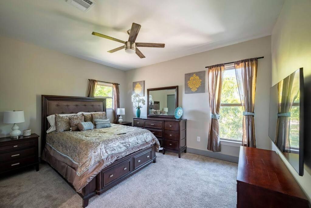Deluxe House In The Heart Of Holiday home