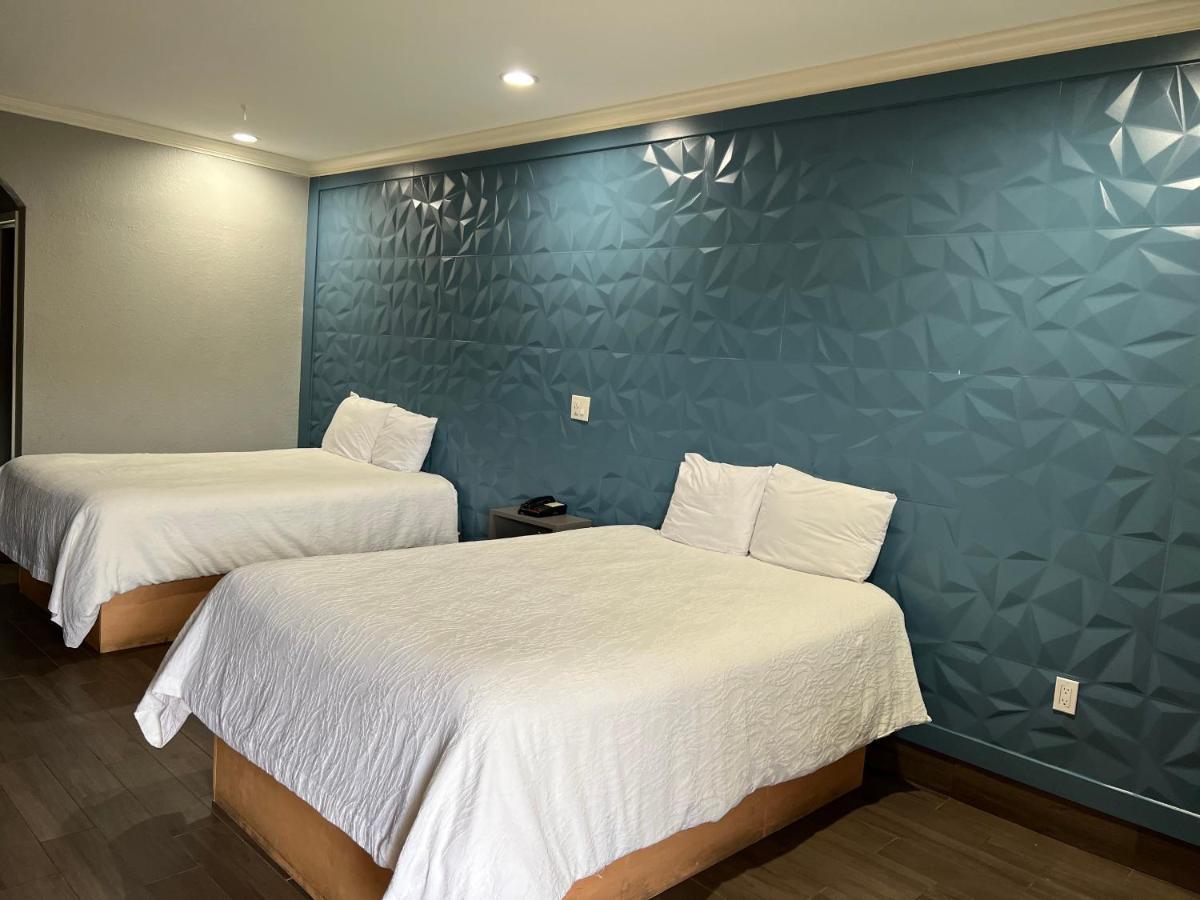 Motel The Symphony &
