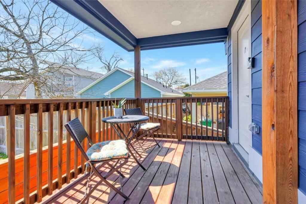 Super Cozy 2 Bedroom With Fast Wifi And Queen Bed Close To Downtown Houston!! * Houston
