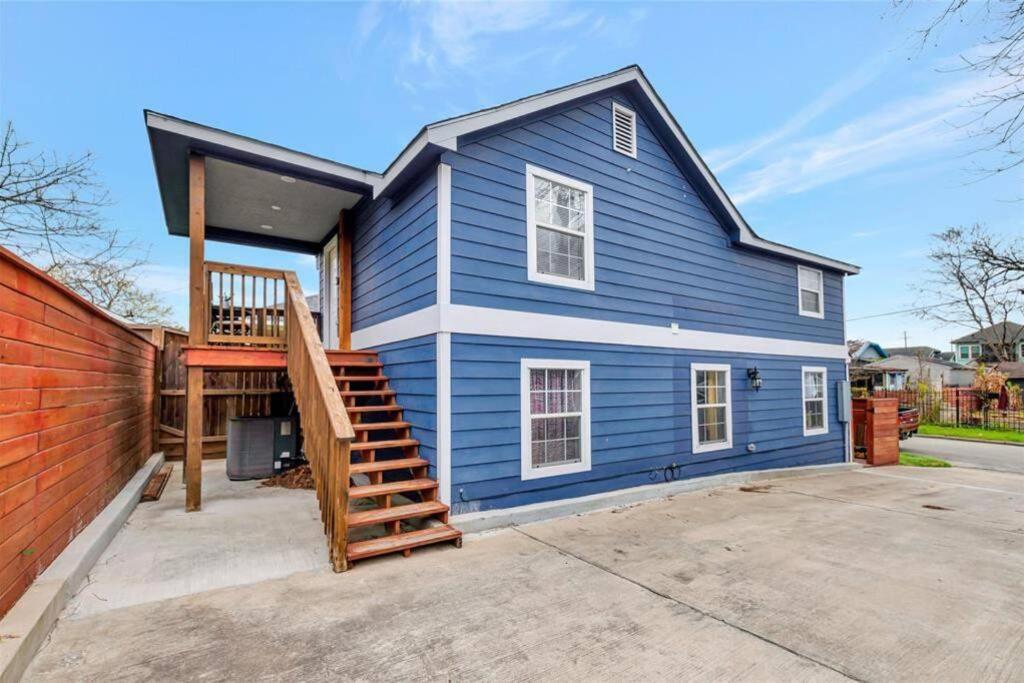 Apartment Super Cozy 2 Bedroom With Fast Wifi And Queen Bed Close To Downtown Houston!! Houston