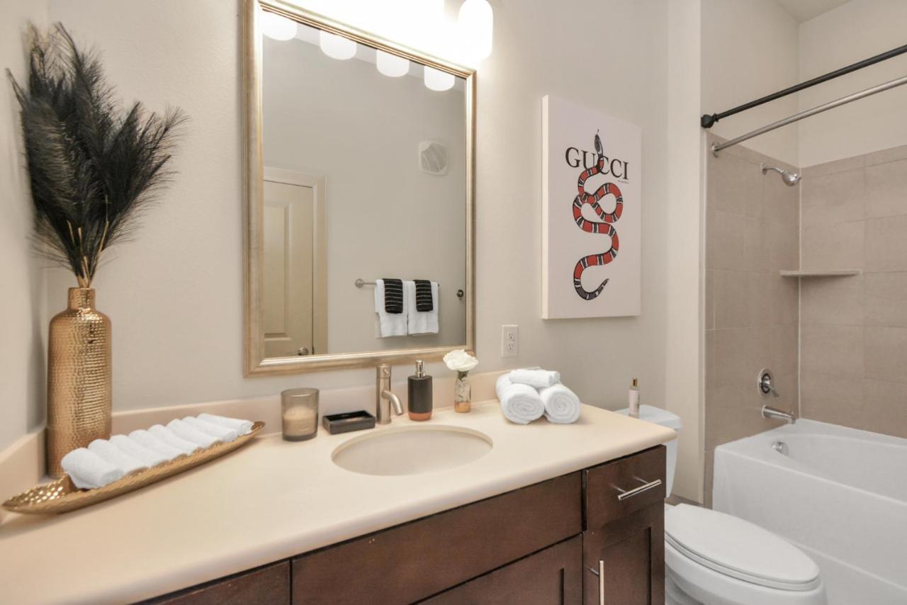 Luxury Designed Bedrooms Med Center By Nrg Stadium Houston
