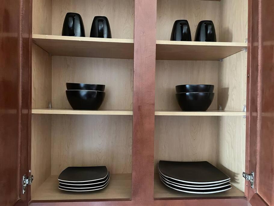 Luxury Hi-rise 1bd In Galleria W King Bed/pool/gym Houston