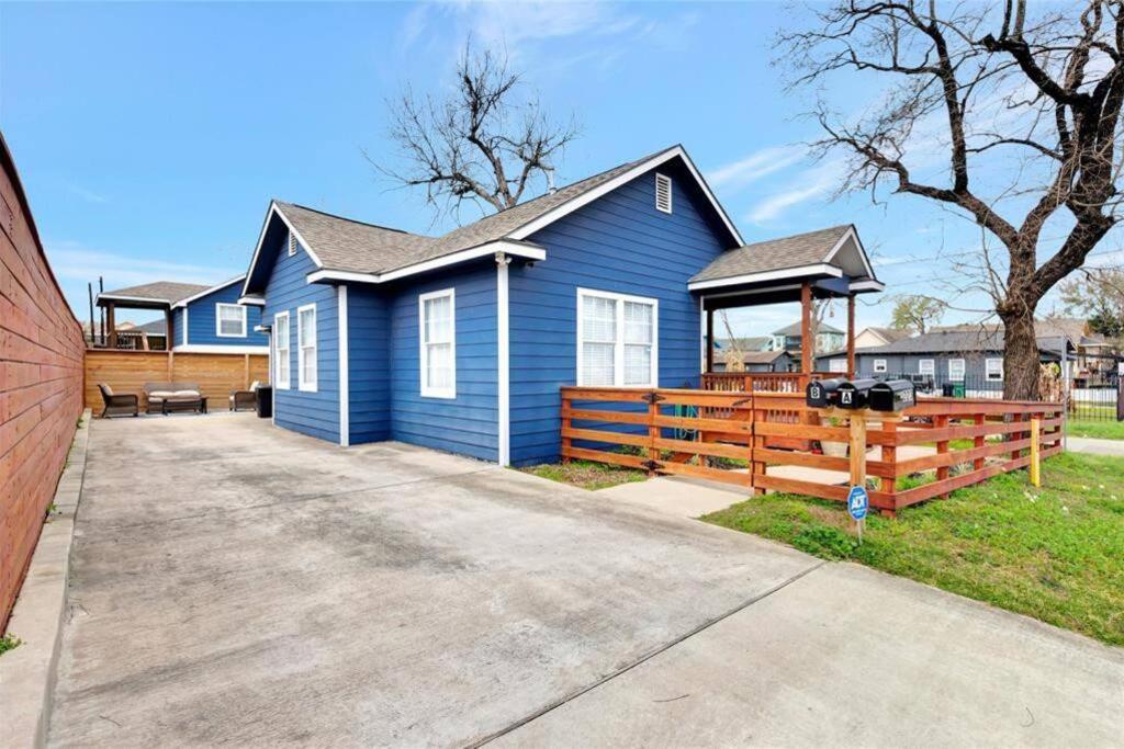 Vibrant Vacation Escape With Fast Wifi And King Bed Close To Downtown Houston! Houston