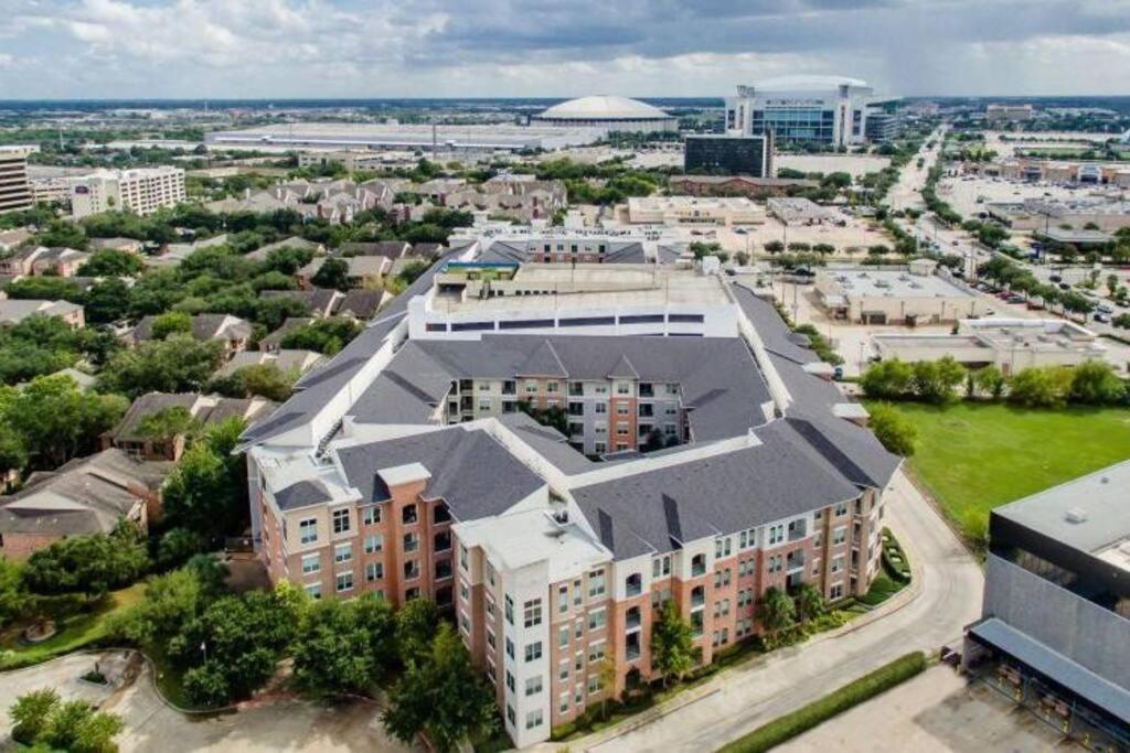 Lux- Medical Center Apartment Houston