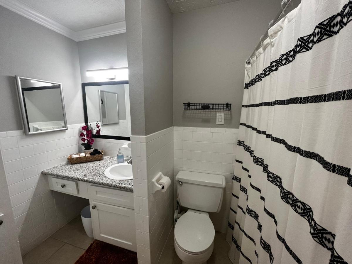 Cozy Getaway 1 Bed 1 Bath