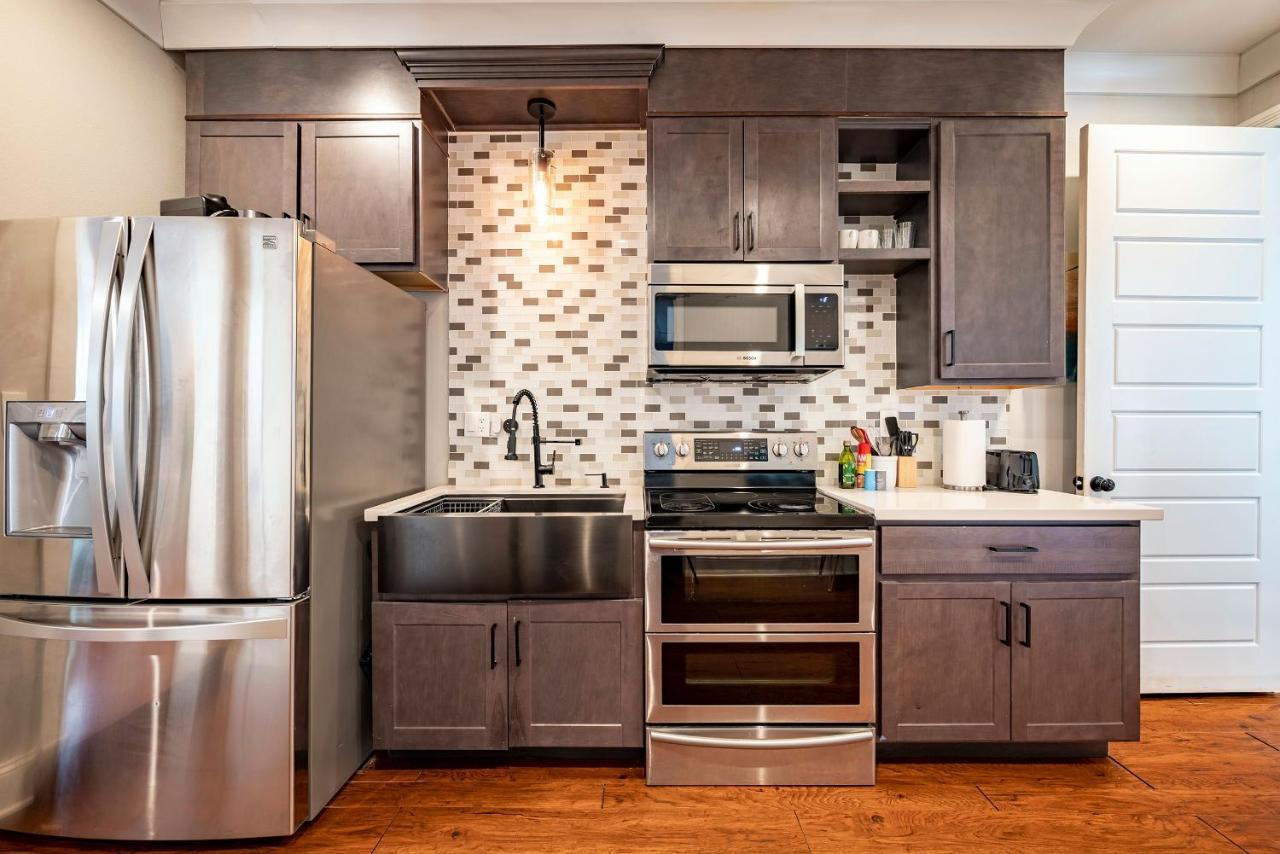 Apartment Luxury New Home/museum/med. Ctr/dwn Twn*families