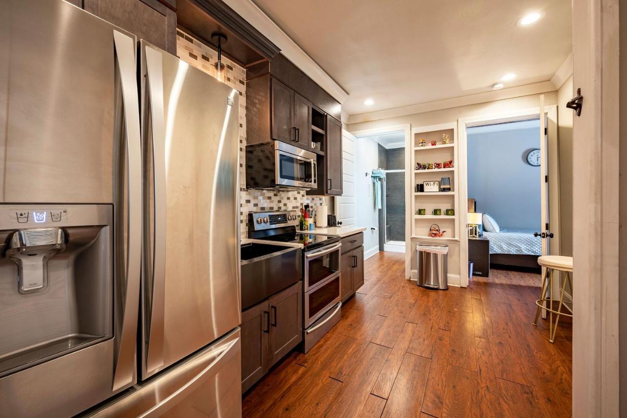 Apartment Luxury New Home/museum/med. Ctr/dwn Twn*families