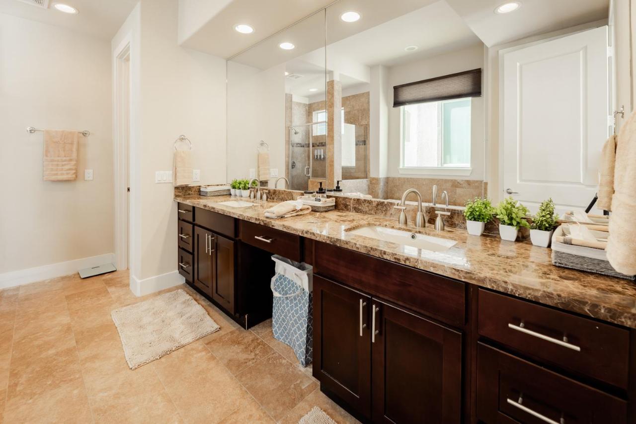 Skyline Oasis L Spacious Retreat With Proximity To Medical Center, Downtown, And Stadiums * Houston