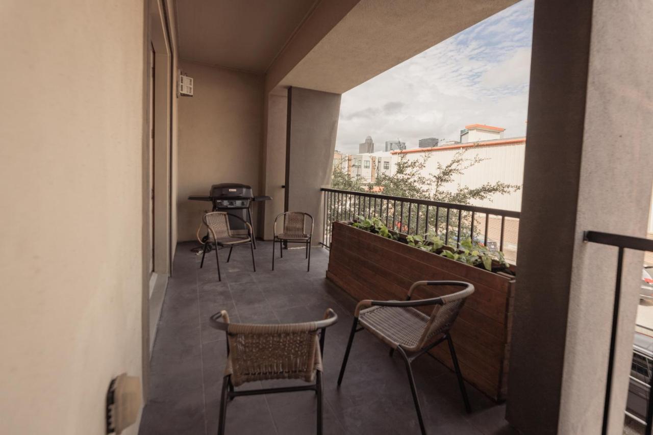 Holiday home Skyline Oasis L Spacious Retreat With Proximity To Medical Center, Downtown, And Stadiums