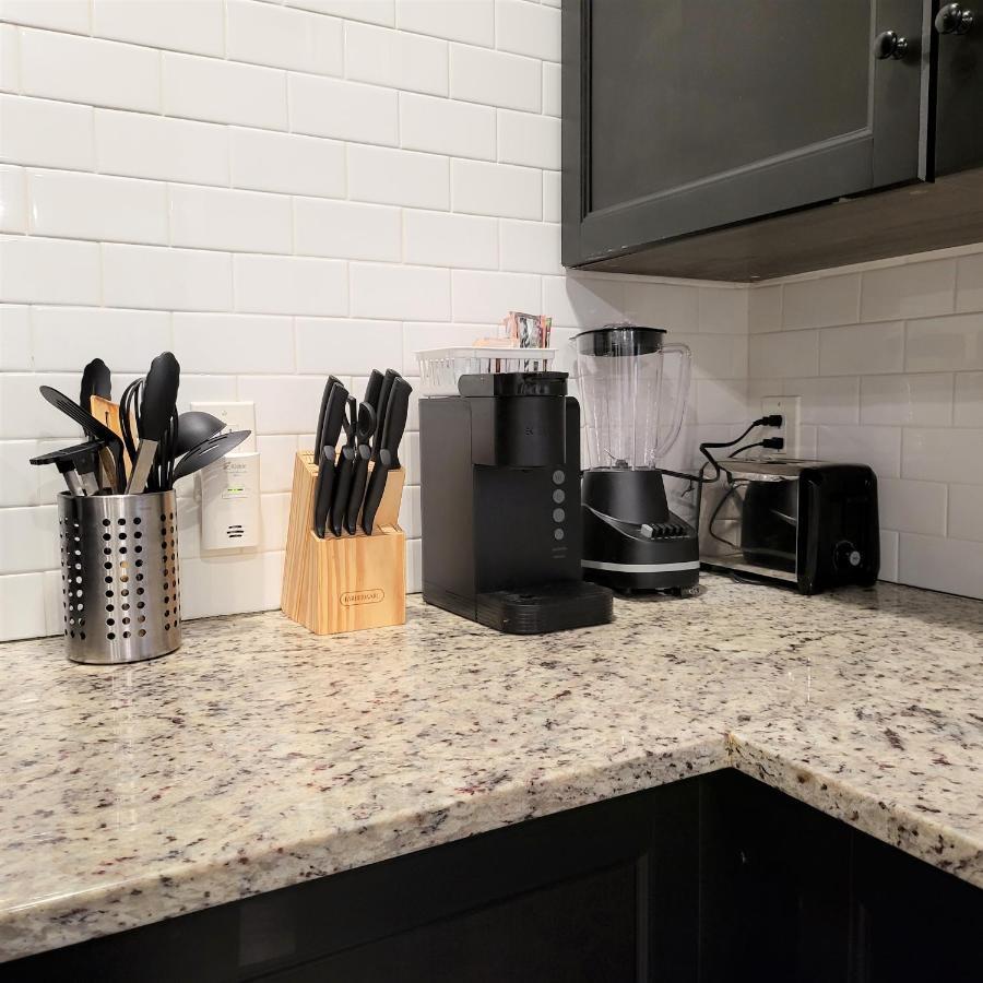 Holiday home Vibrant Vacation Escape With Fast Wifi And King Bed Close To Downtown Houston! Houston