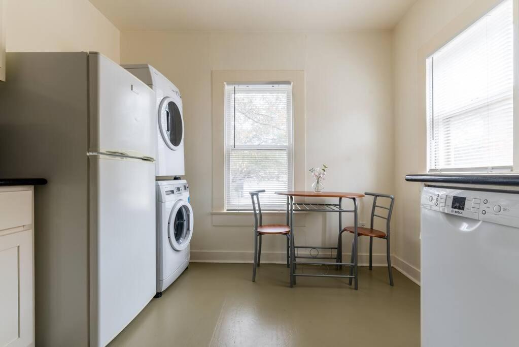 Charming Apt Close To Med Ctr Nrg Downtown Apartment
