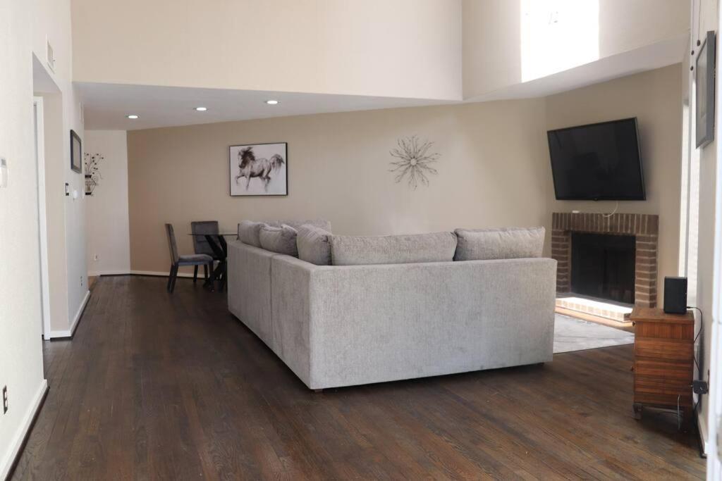 Holiday home 2 Bdr With Workspace & Patio In Montrose