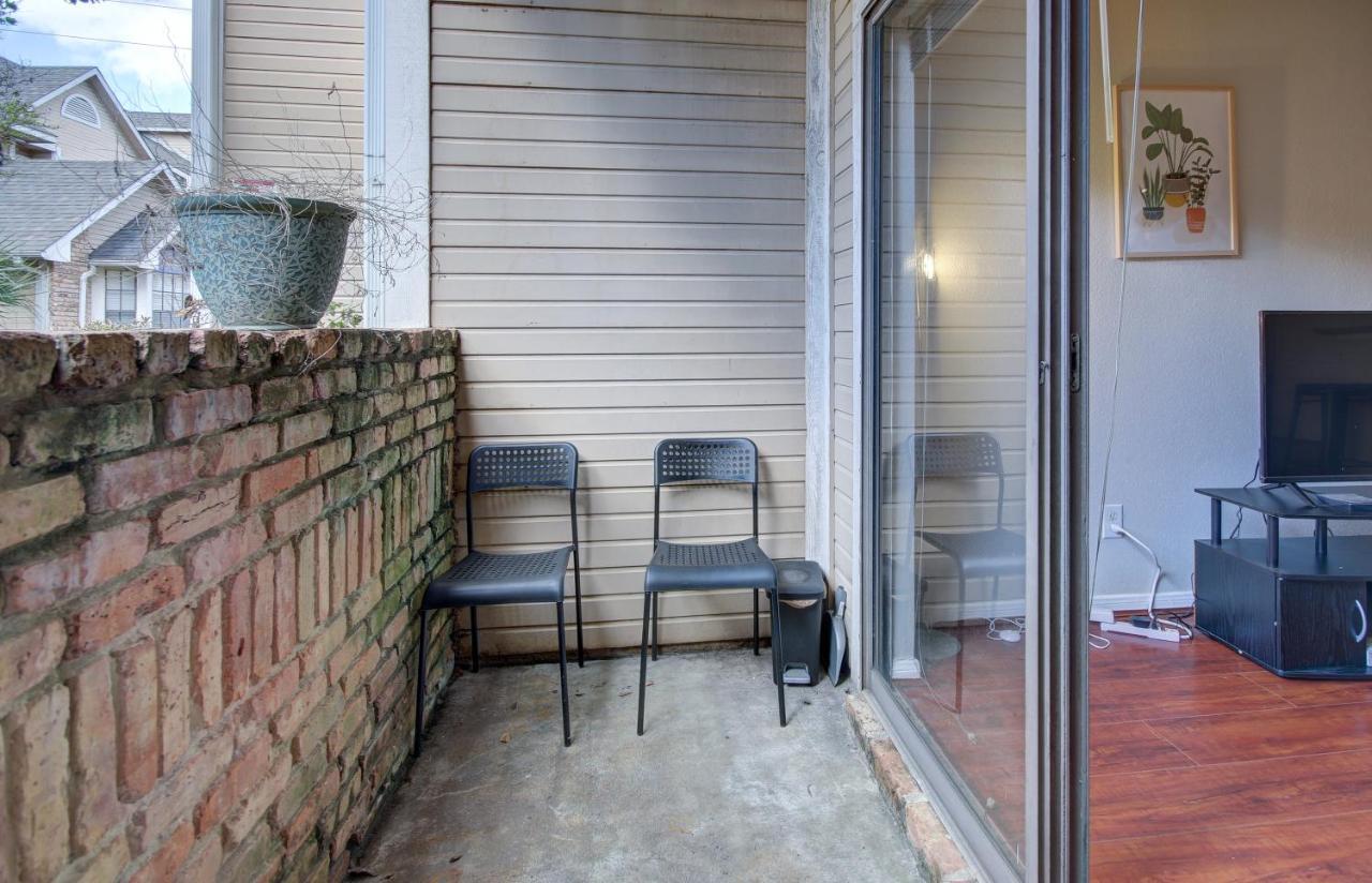Lovely 2 Bedroom, 1 Bath With Pools And Gym. Holiday home *