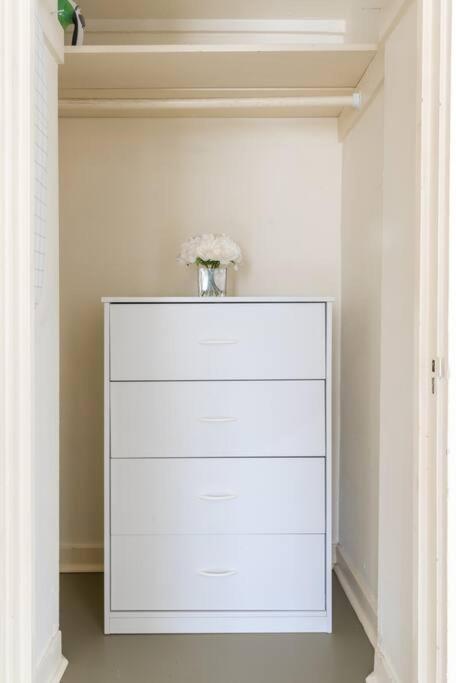 Charming Apt Close To Med Ctr Nrg Downtown Apartment Houston