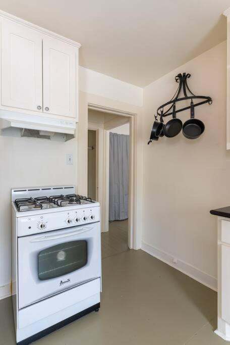 Charming Apt Close To Med Ctr Nrg Downtown Apartment
