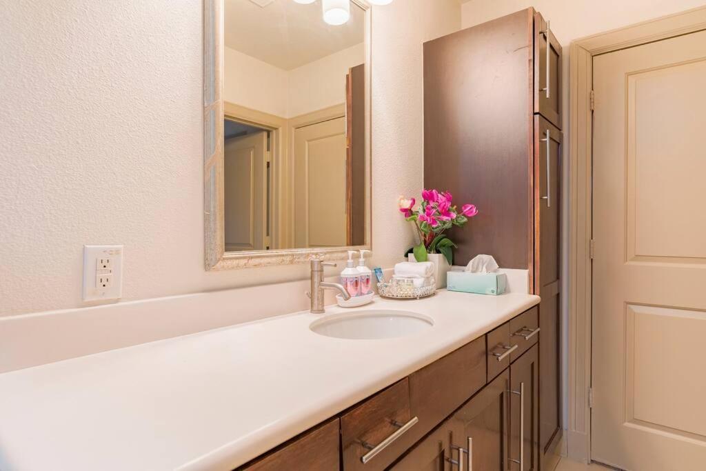 Felt Apartment- Med Center/nrg