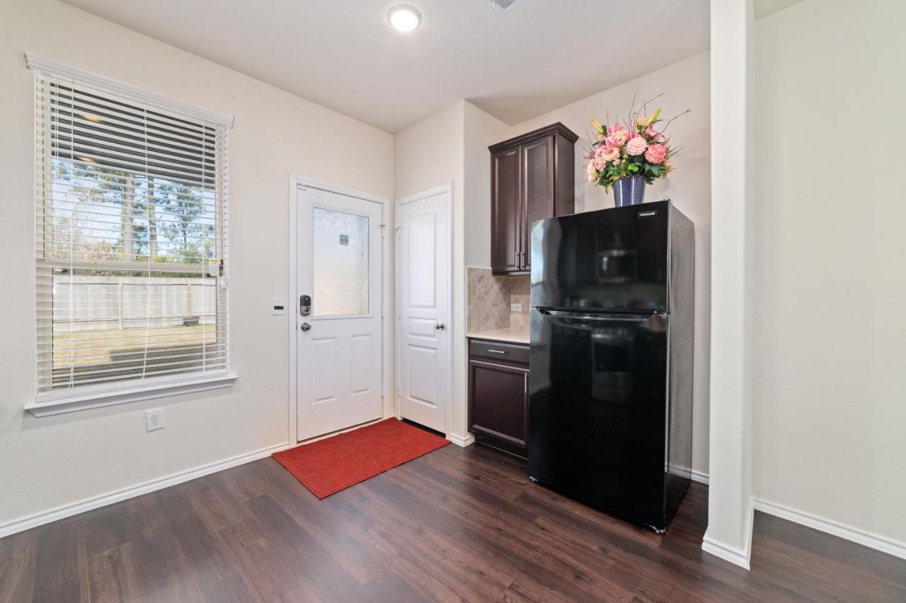 Holiday home N-e-g House - Near David Wayne Hooks Airport Houston