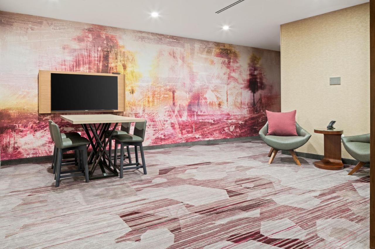 Courtyard By Marriott Northeast