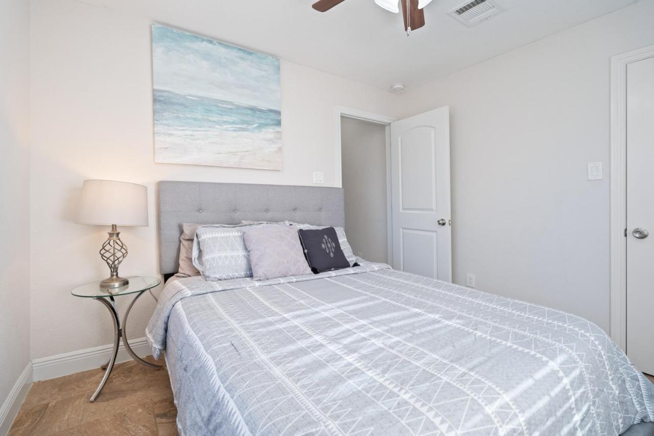 Pristine & Exquisitely Designed 7 Min From Tx Med Center