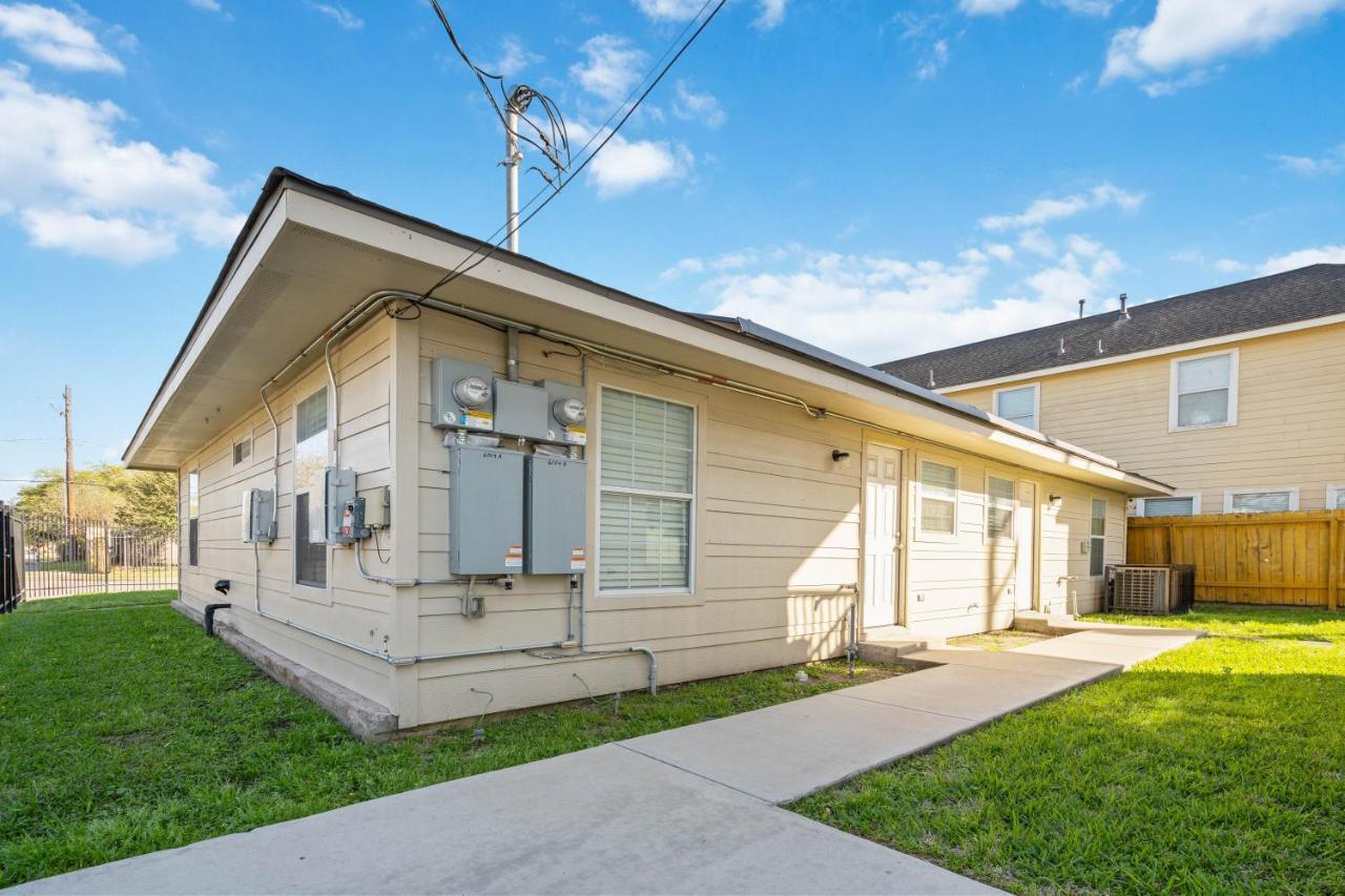 Pristine & Exquisitely Designed 7 Min From Tx Med Center *
