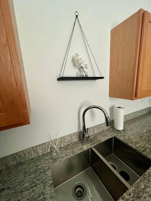 Chic Urban Living Minutes From I-45 And I-610 #a Villa Houston