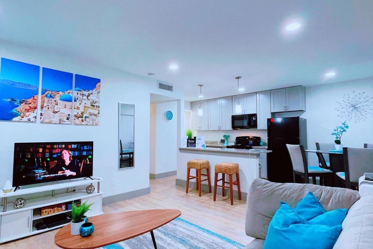 Modern Santorini Nrg Tmc Luxurious Walkable Apartment Houston