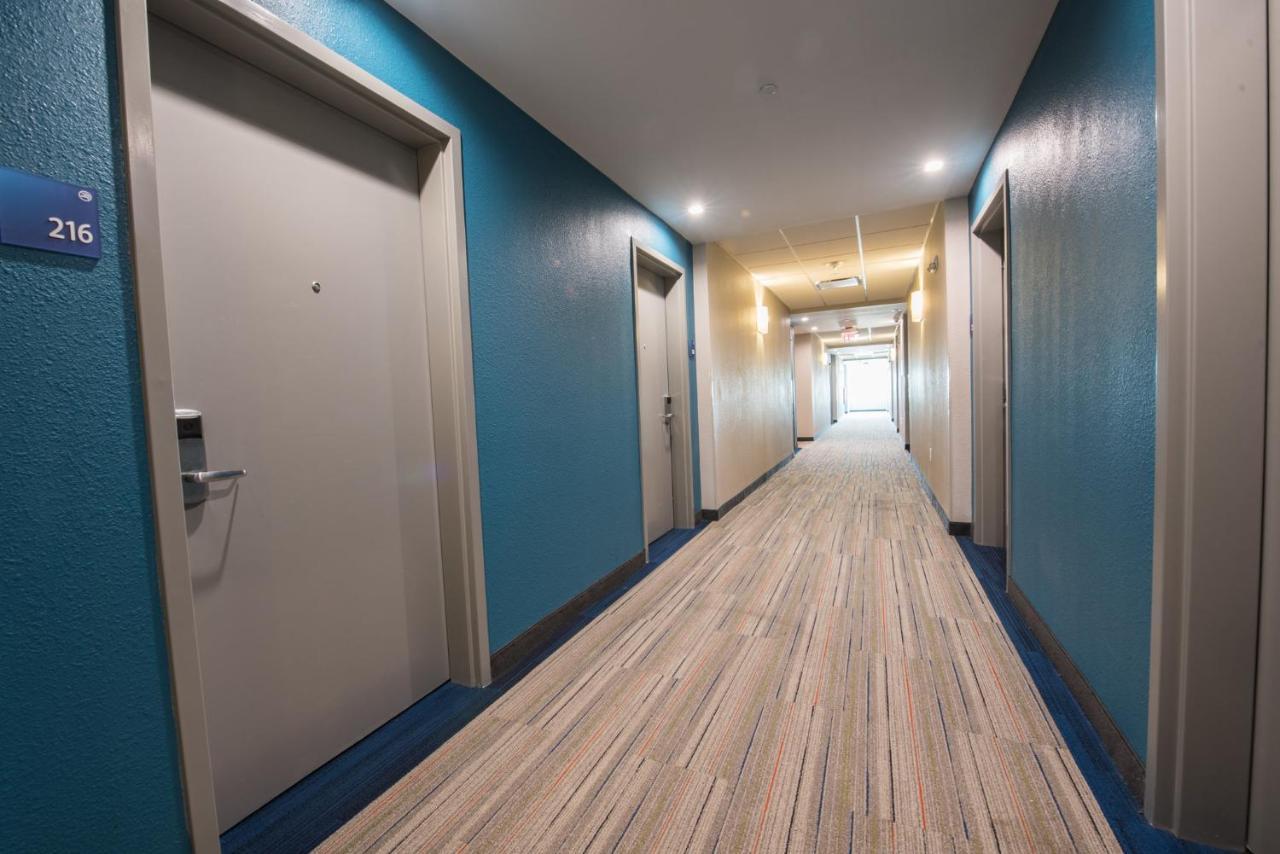Express & - Hobby Airport Area By Ihg Hotel 3*