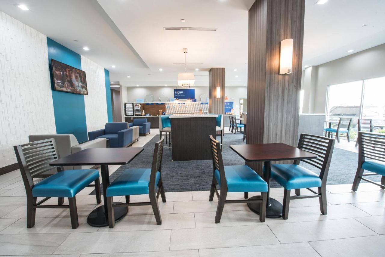 Hotel Express & - Hobby Airport Area By Ihg 3*