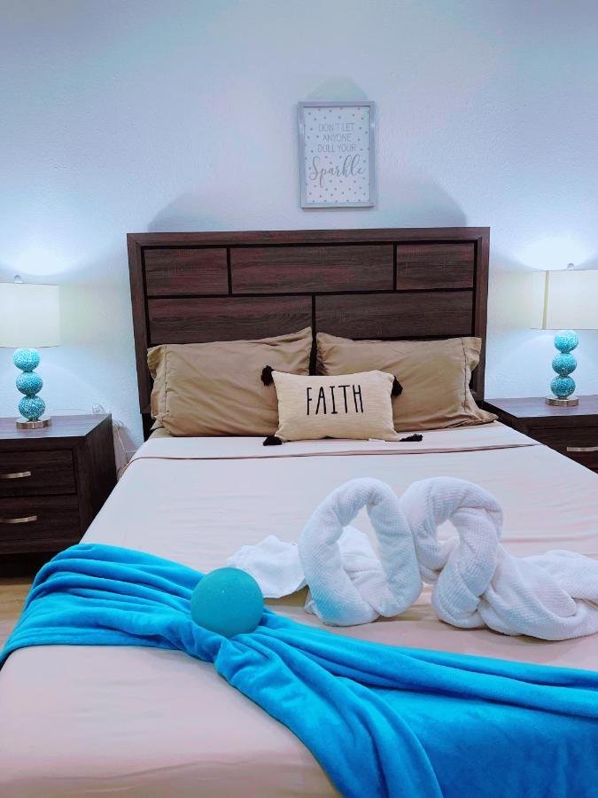 Modern Santorini Nrg Tmc Luxurious Walkable Apartment Houston