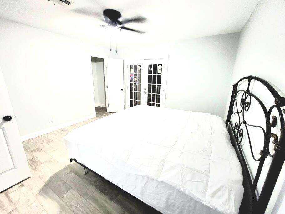 77072 New Remodeled Cute Townhome Sw