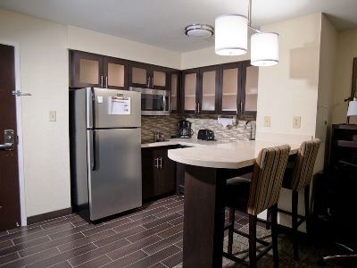 Hotel Staybridge Nw/willowbrook, An Ihg
