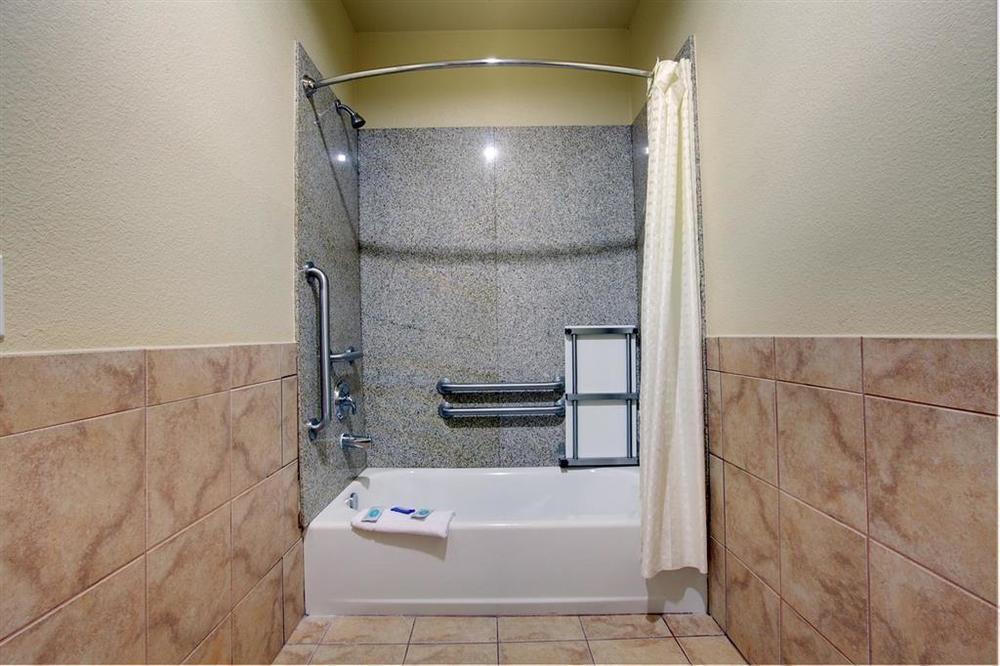 Americas Best Value And / Tomball Parkway Hotel 2*